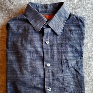 Perry Ellis Casual Button down shirt
